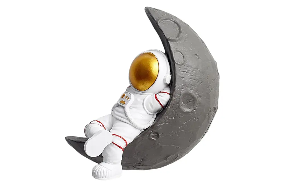 Ay Üstünde Yatan Astronot, Gold