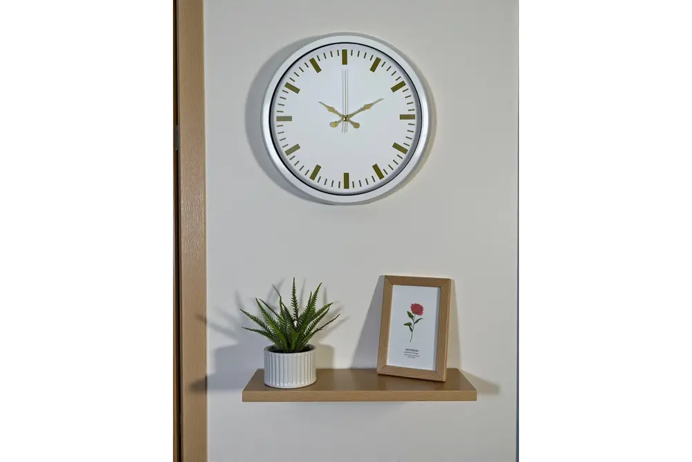 Beyaz Zarafet Metal Duvar Saati 40 Cm