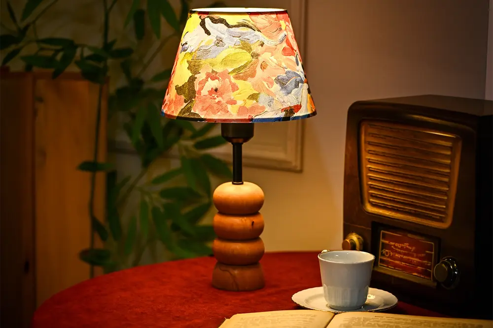 Evlight Fresh Ahşap Ayaklı Kumaş Başlık Abajur