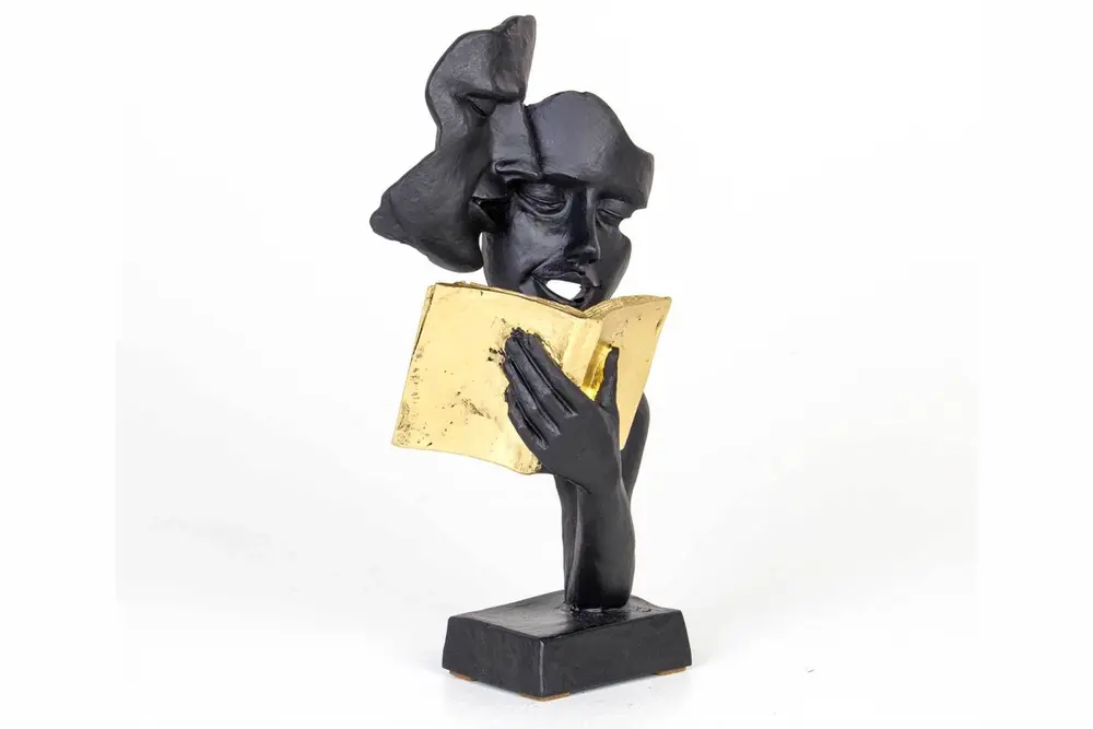 Kitap Okuyan Mask Obje
